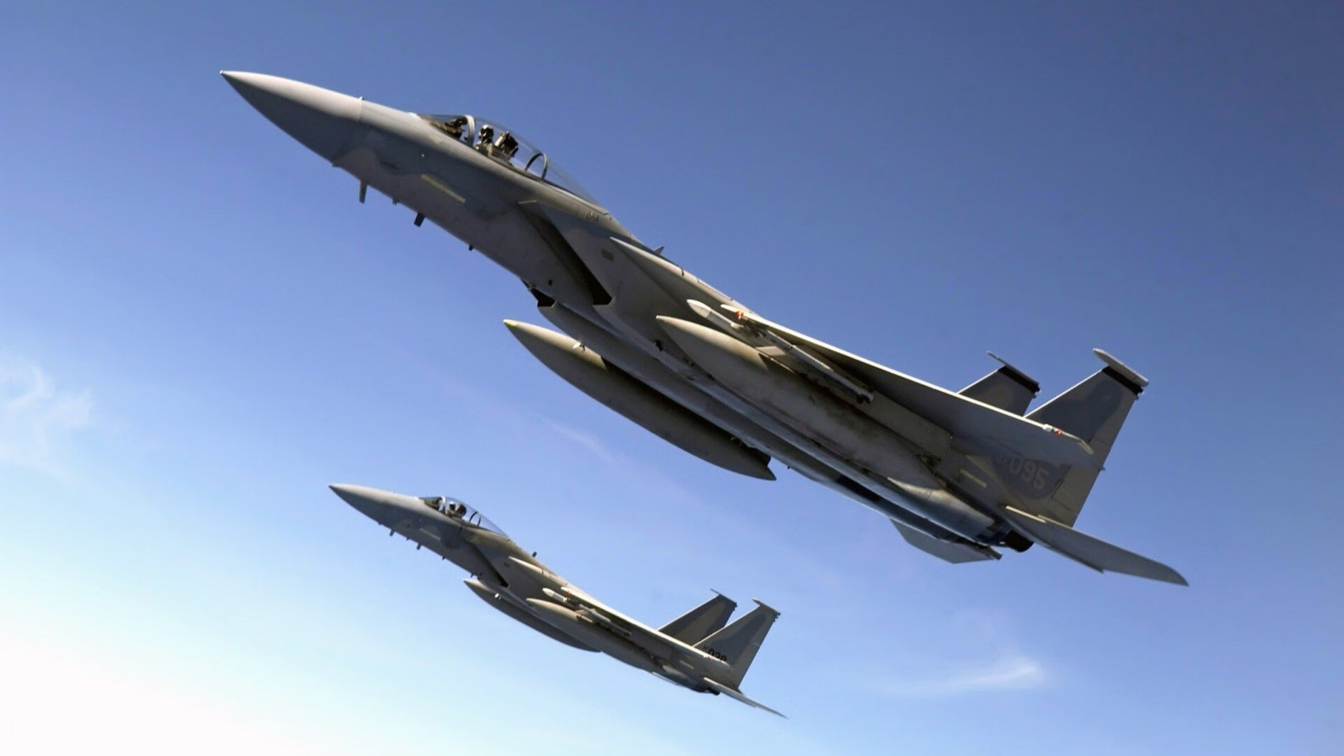 欧冠决赛夜,库里以三分雨入侵绿茵场